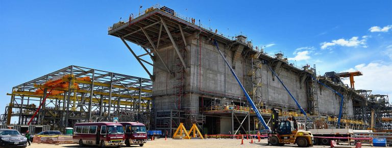 Vial y Vives - Cerro Verde es un complejo minero de cobre y molibdeno ubicado en el distrito de Uchumayo en la provincia de Arequipa en Perú