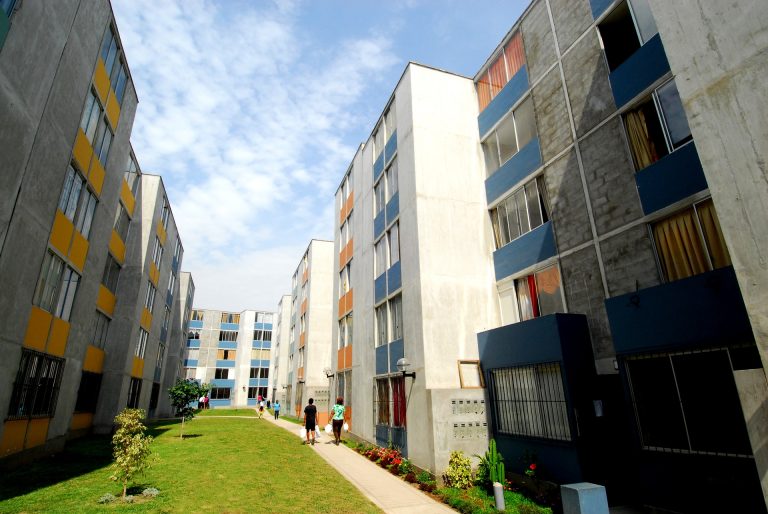 Vial y Vives - Proyecto Parques de El Agustino en Lima