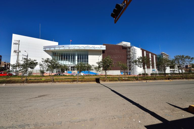 Vial y Vives - Centro Comercial Open Plaza Huancayo en Perú
