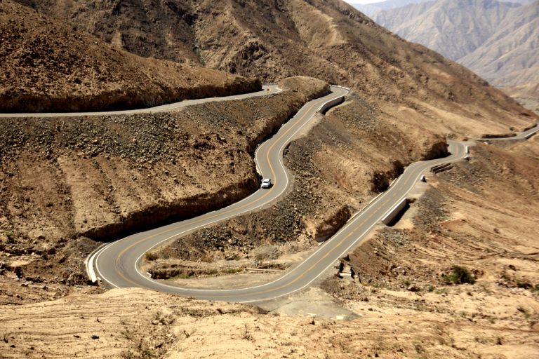 Vial y Vives - DSD, tramo 1 de la Carretera IIRSA (Iniciativa para la Integración de la Infraestructura Regional Suramericana) sur, en Perú