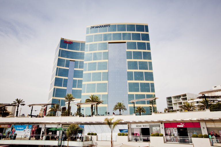 Vial y Vives - DSD, JW Marriott Hotel & Stellaris Casino en Miraflores Lima Peru