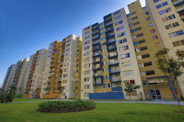 Vial y Vives - Proyecto Parques de El Agustino en Lima