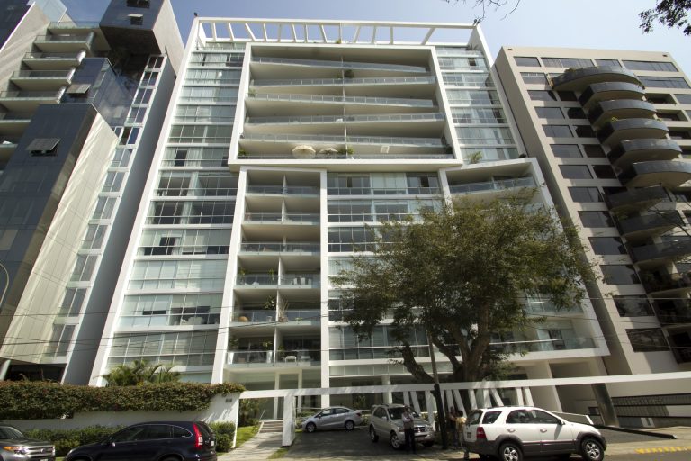 Vial y Vives - Edificio Alex Ciurlizza en San Isidro Lima