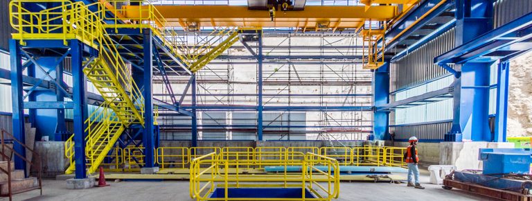 Vial y Vives - El Teniente es una mina de cobre chilena y es el yacimiento de cobre subterráneo más grande del planeta