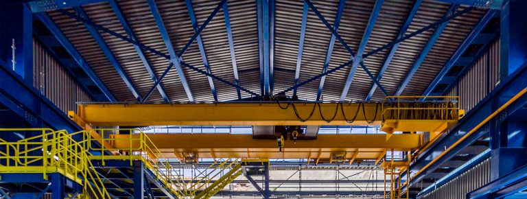 Vial y Vives - El Teniente es una mina de cobre chilena y es el yacimiento de cobre subterráneo más grande del planeta