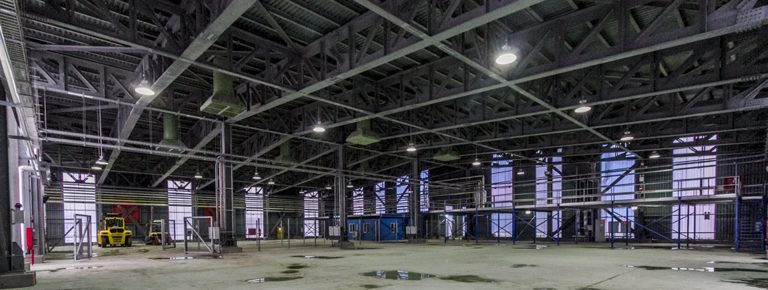 Vial y Vives - Los Pelambres es una de las cinco minas de cobre más ricas del mundo y está ubicada en la comuna de Salamanca en la región de Coquimbo, en Chile, a 240 kilómetros al norte de Santiago