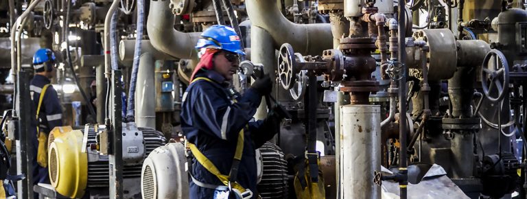 Vial y Vives - Mantención Mayor Parada de planta en Equipos Estáticos para la Refinería Aconcagua